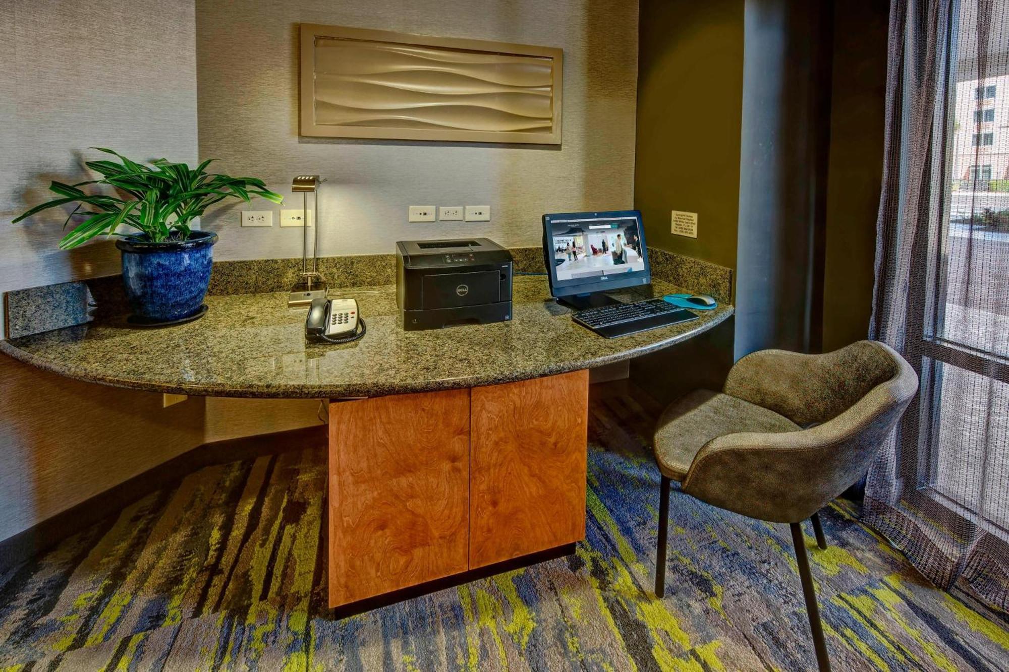 Golden Gate Springhill Suites By Marriott Naples מראה חיצוני תמונה
