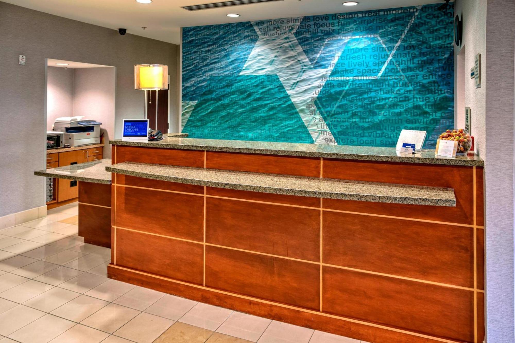 Golden Gate Springhill Suites By Marriott Naples מראה חיצוני תמונה