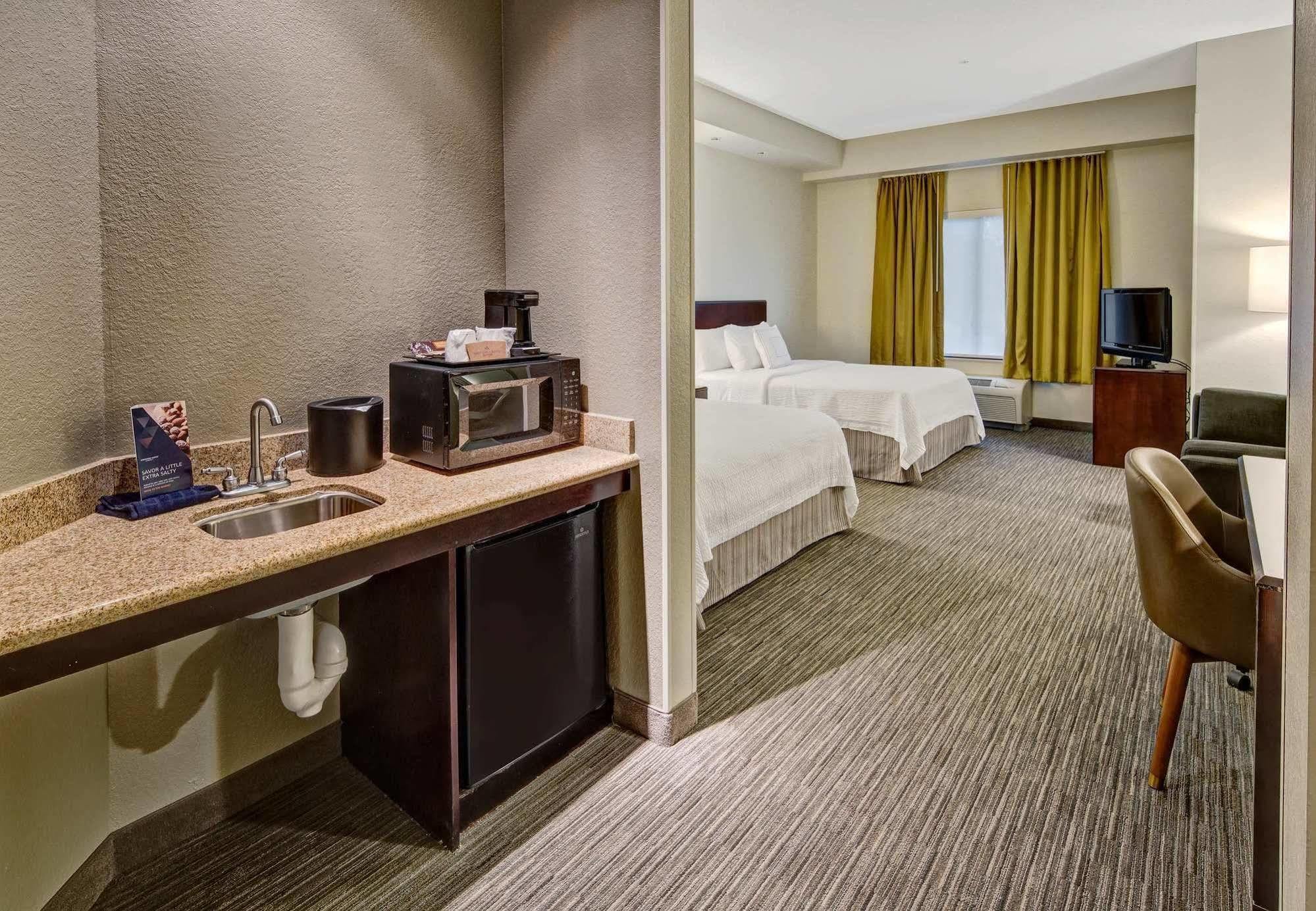 Golden Gate Springhill Suites By Marriott Naples מראה חיצוני תמונה